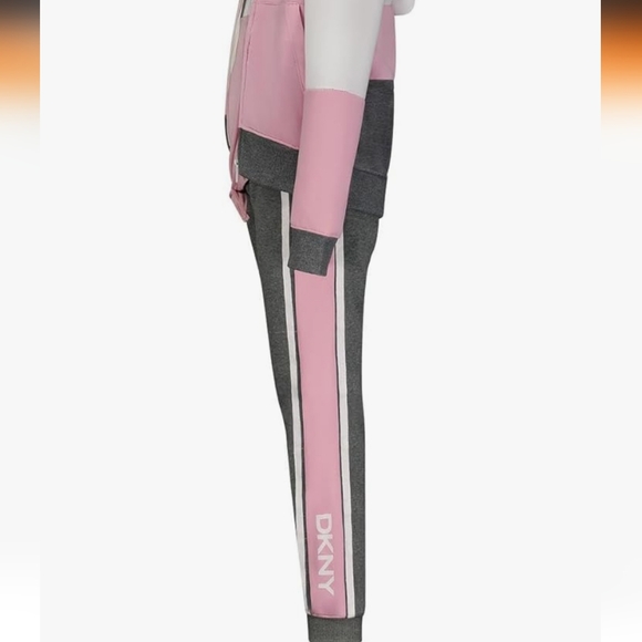 NWT DKNY girl's 3pcs athletic set sz.7 π¦ - Picture 3 of 3